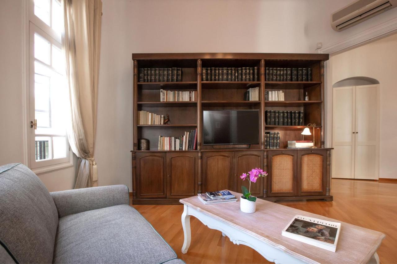Neoclassical Apartment Close To Syntagma-Plaka By Ghh Atene Esterno foto