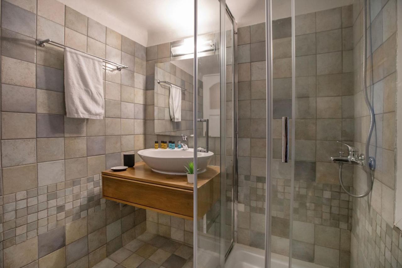 Neoclassical Apartment Close To Syntagma-Plaka By Ghh Atene Esterno foto