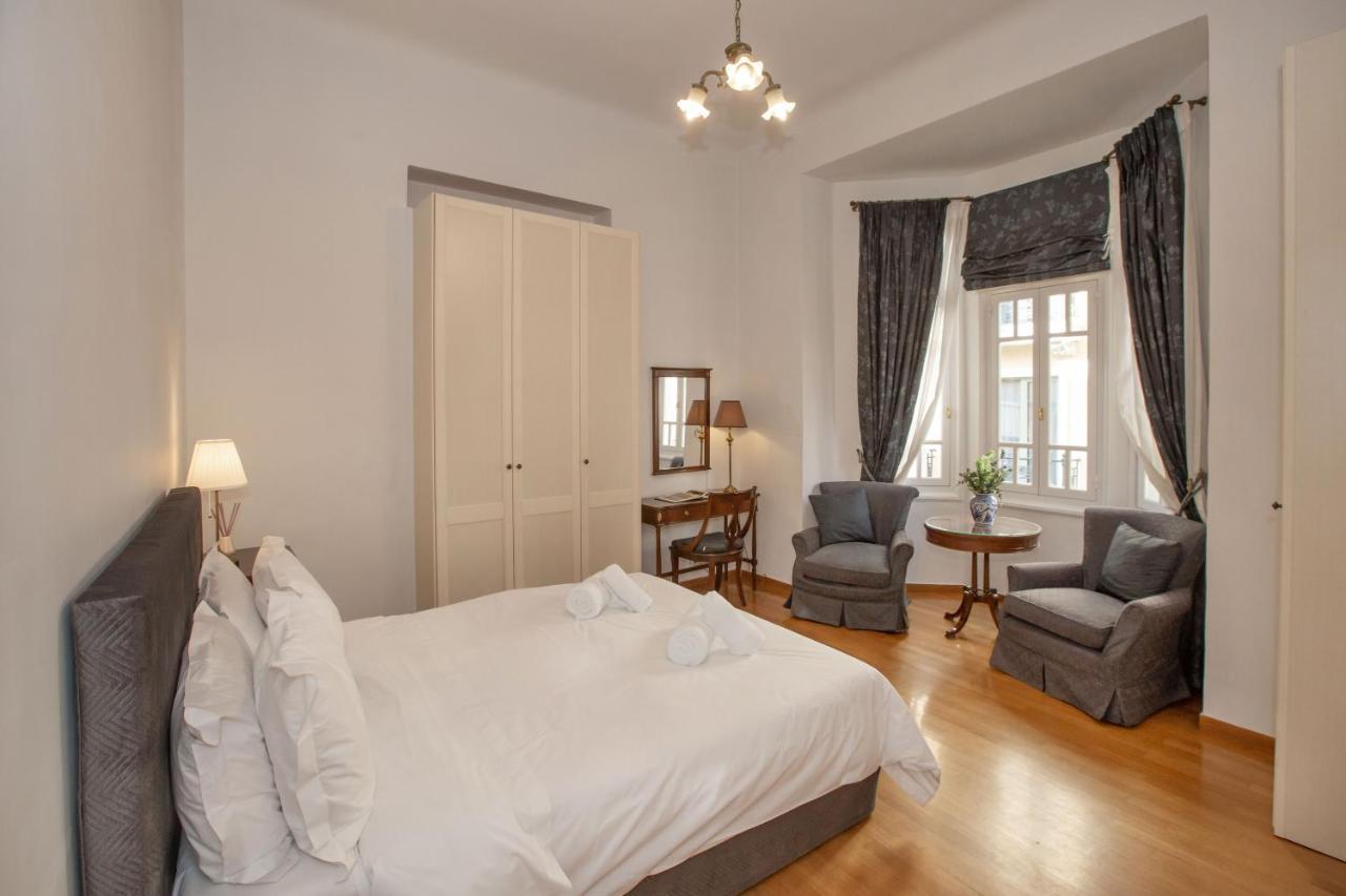 Neoclassical Apartment Close To Syntagma-Plaka By Ghh Atene Esterno foto